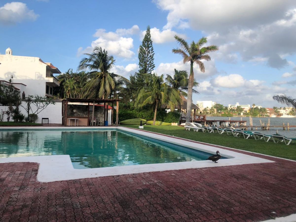 VENTA DEPARTAMENTO EN POK TA POK CON VISTA A LA LAGUNA Y MUELLE CANCÚN