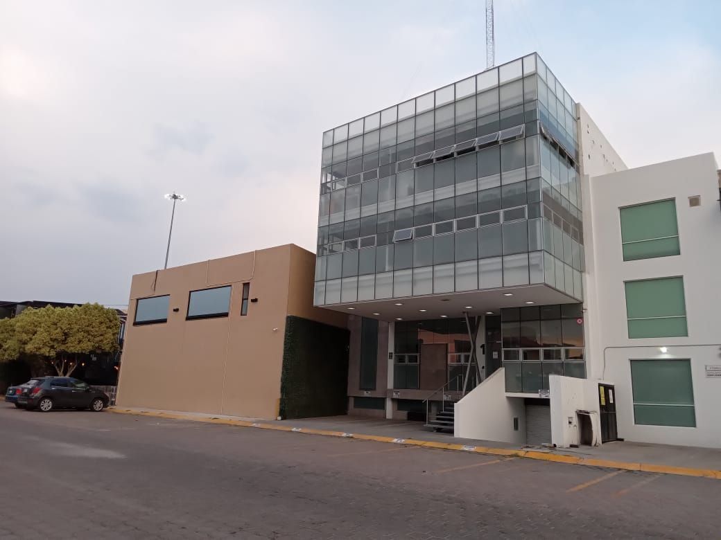 VENTA EDIFICIO EN CORREGIDORA 3NIVELES