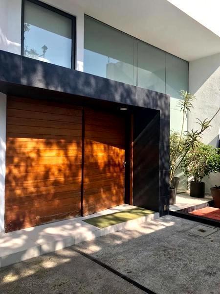 VENTA MODERNA CASA SAYAVEDRA