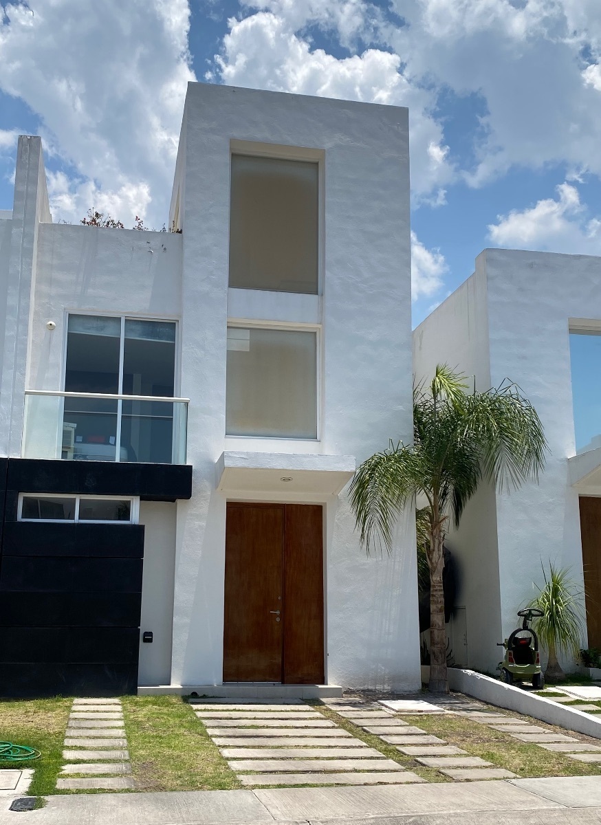 venta-o-renta-de-casa-en-el-refugio1-23076