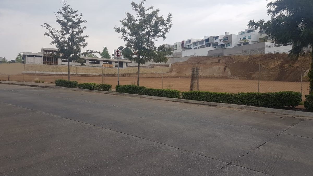 VENTA TERRENO COMERCIAL LOMAS VERDES 6TA