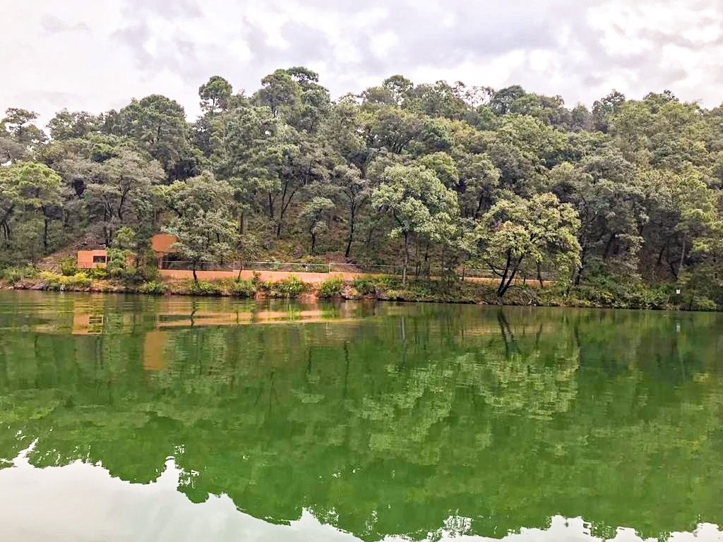 VENTA TERRENO EN AVANDARO VALLE DE BRAVO CON ACCESO AL LAGO