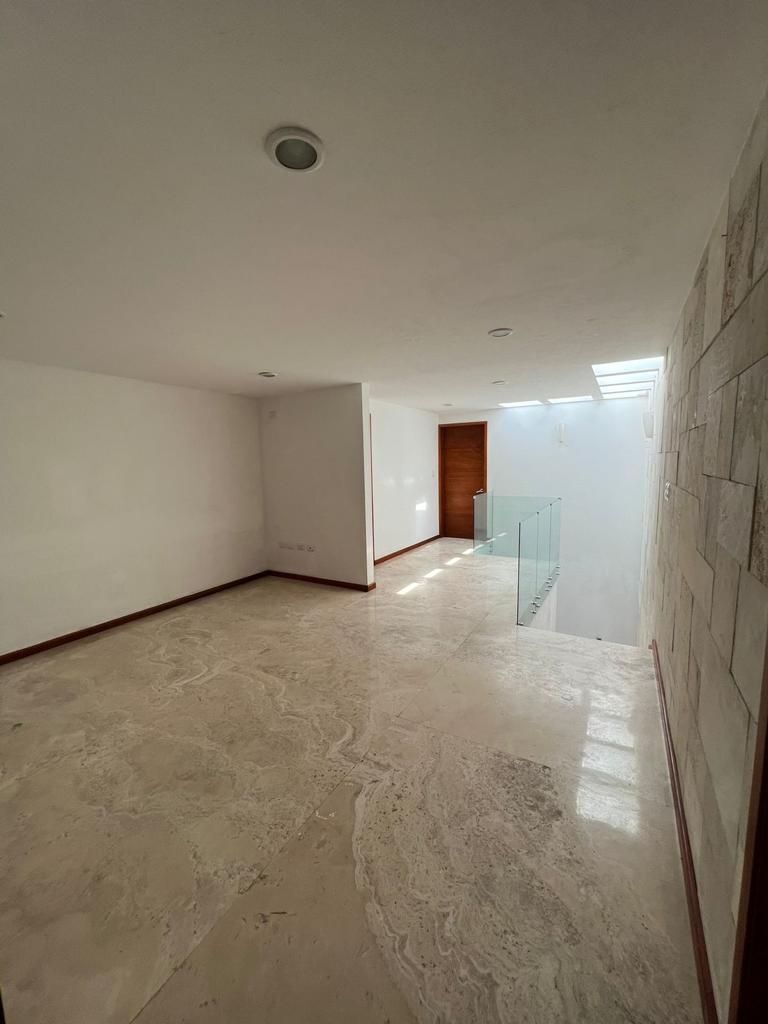 venta-y-renta-de-casa-en-lomas-1-cluster-444419-31620