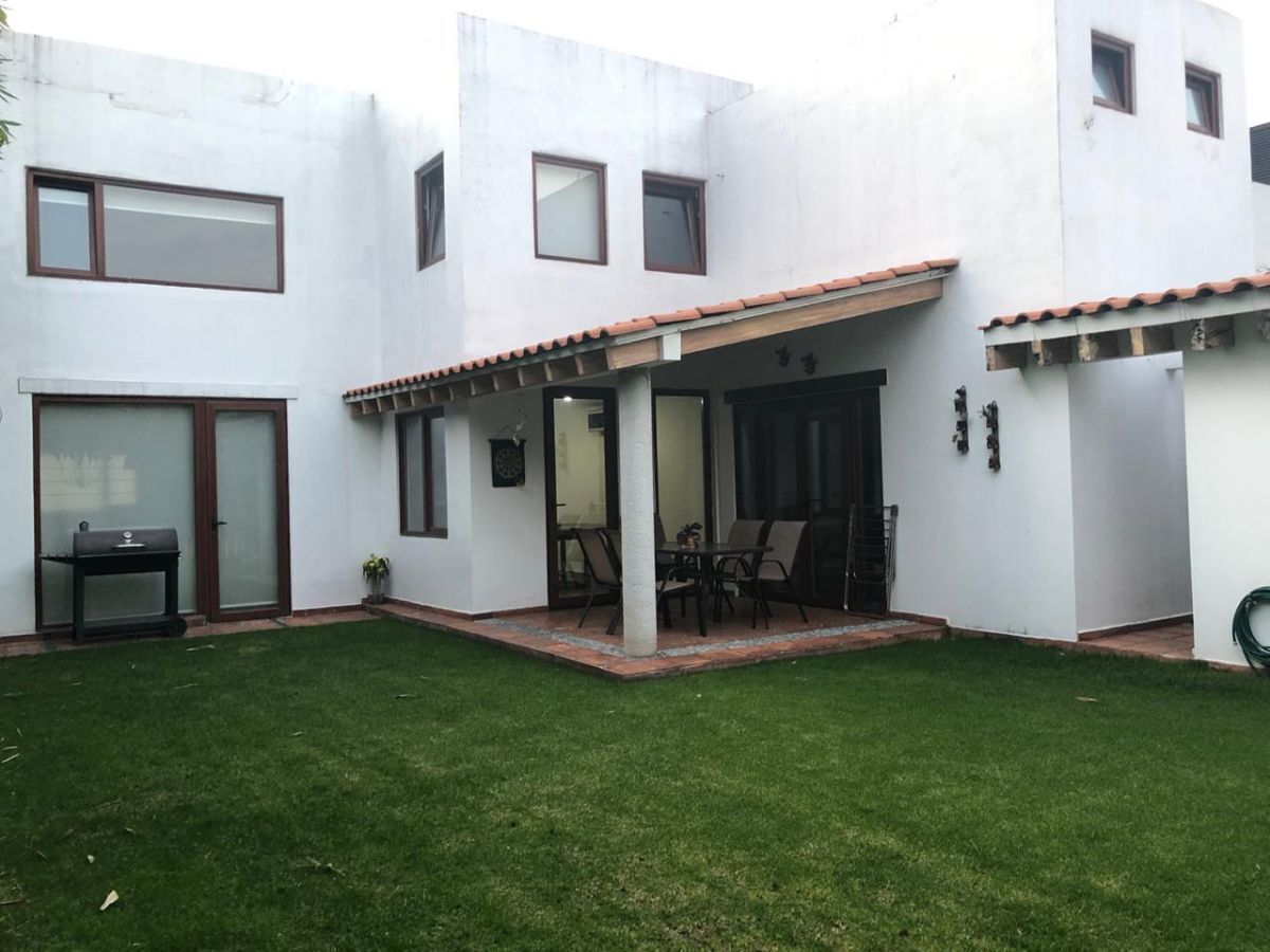 vista-hermosa-casa-en-venta-calle-cerrada-con-vigilancia4-25170