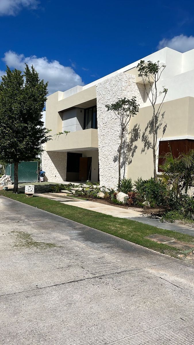 yucatan-country-club-en-venta-casa-con-alberca-y-paneles-solares6-27291