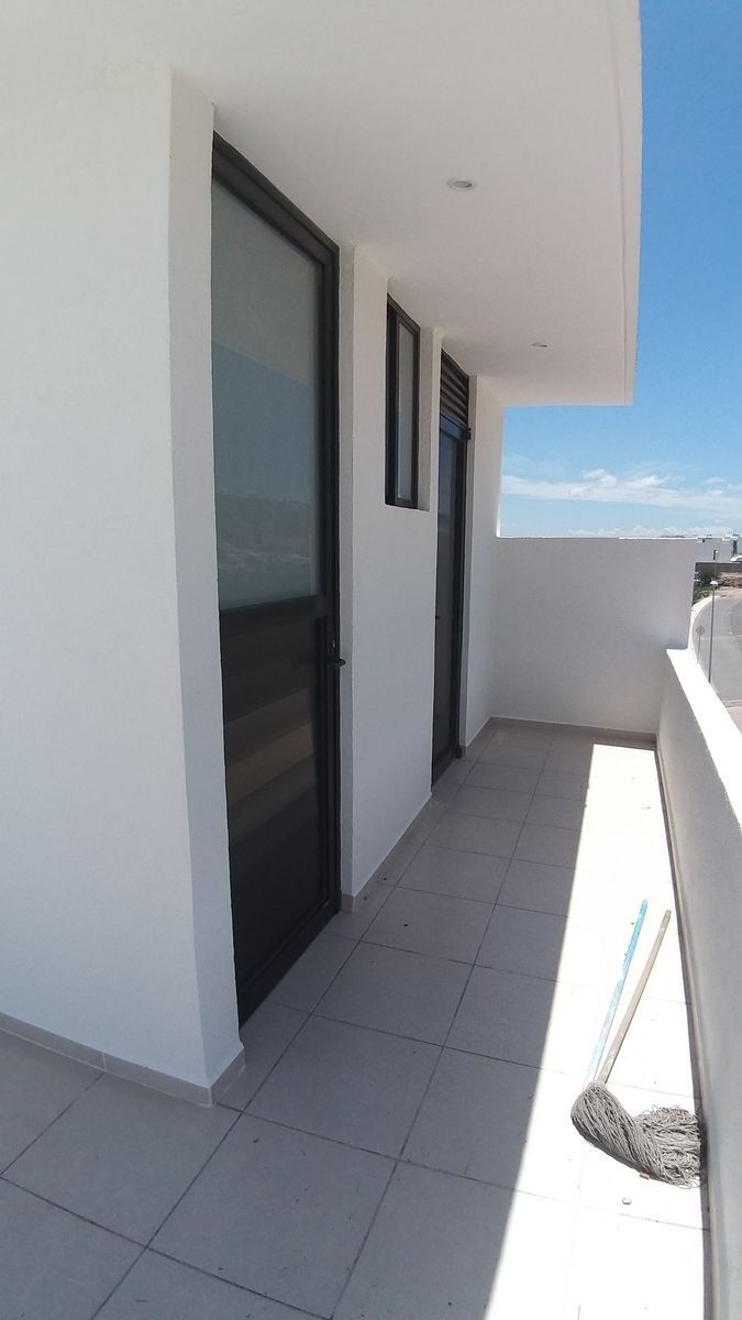 zibata-casa-en-venta-4-recmaras-con-roof-quertaro21-12578